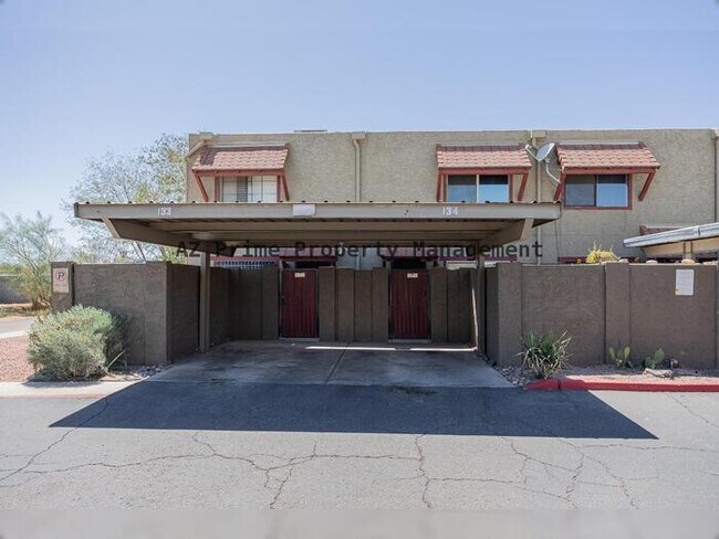 Building Photo - 2724 W McLellan Blvd