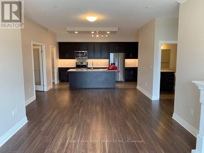 Photo du bâtiment - 260 Villagewalk Blvd