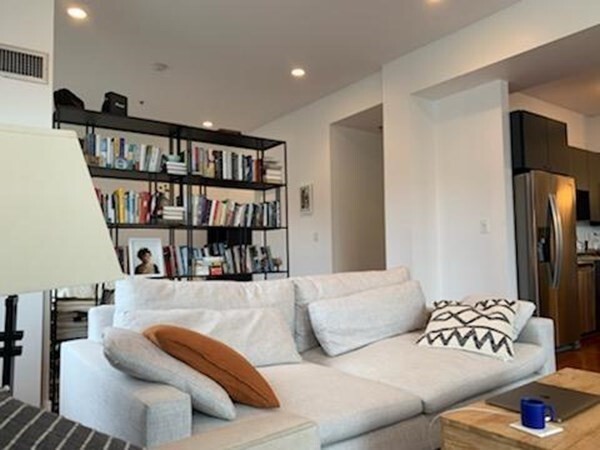 Foto del edificio - 732 Harrison Ave
