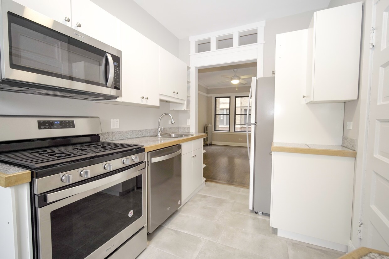 Primary Photo - 5003 N Ashland Ave