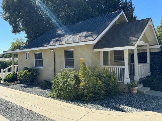 Foto del edificio - 482 W Hammond St