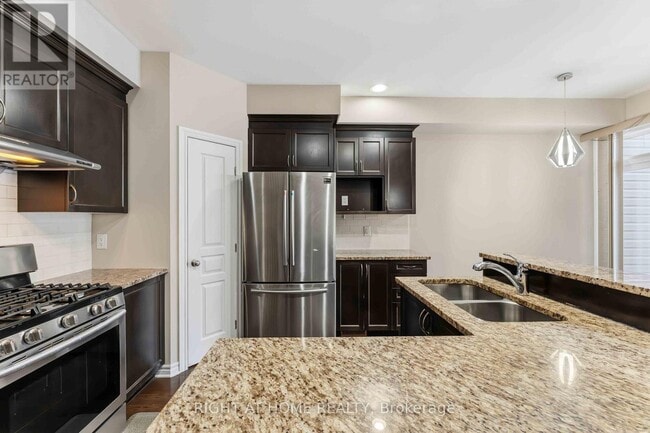 Building Photo - 359 Kingbrook Dr