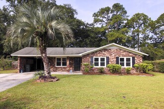 Building Photo - 637 McDowell Rd