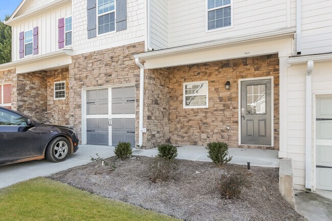 Foto del edificio - 183 Riley Cir