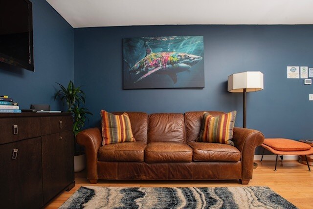 Sala de estar nivel inferior - 57 Dogwood Ln