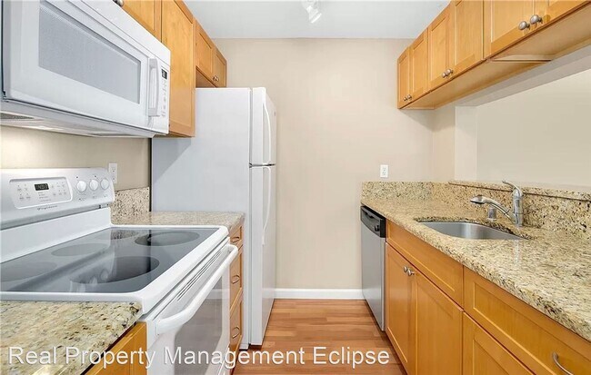 Foto del edificio - 1 br, 1 bath House - 10824 NE 147th Ln Uni...