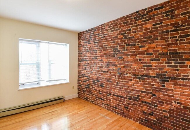 Building Photo - 33 Grove