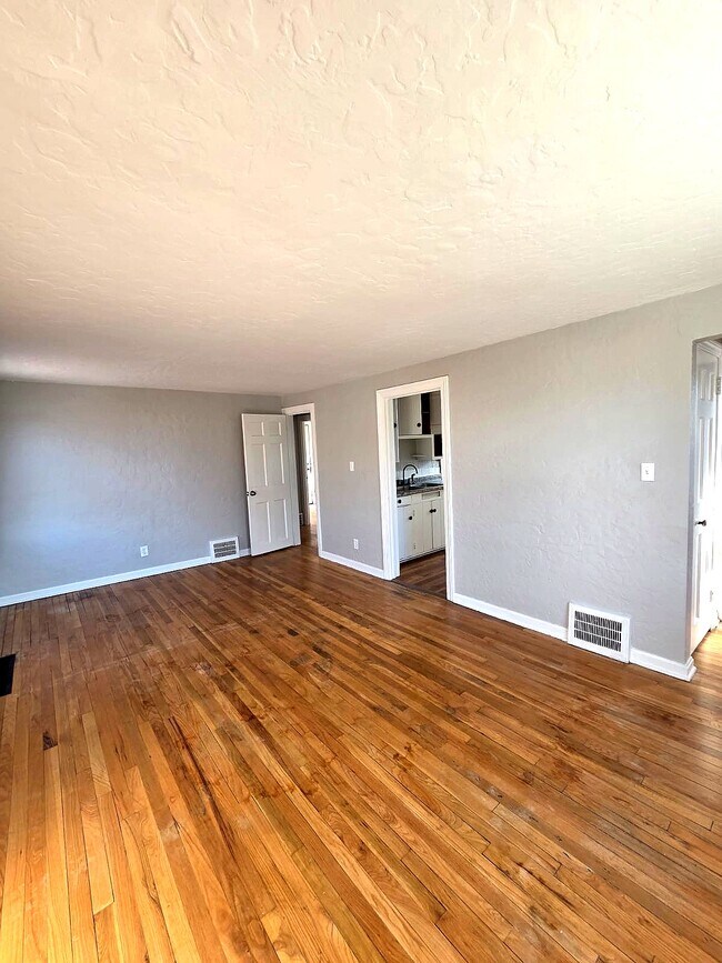 Foto del edificio - 525 E 222nd St