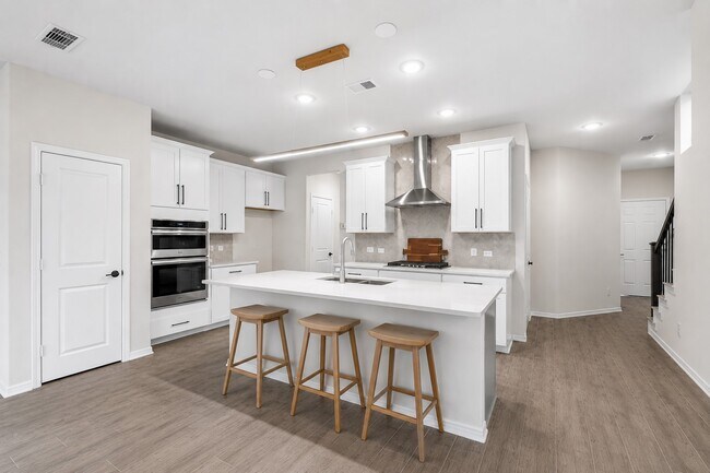 Foto del edificio - 1821 Agoura Hills Dr