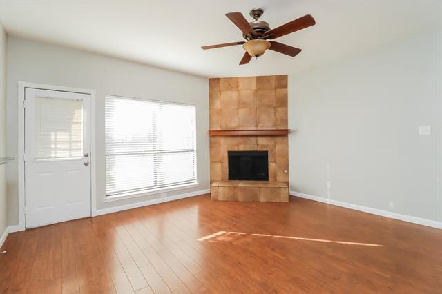 Building Photo - 733 Paisley Dr