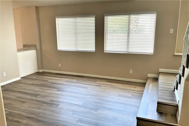 Building Photo - 3300 Hyannis Cir