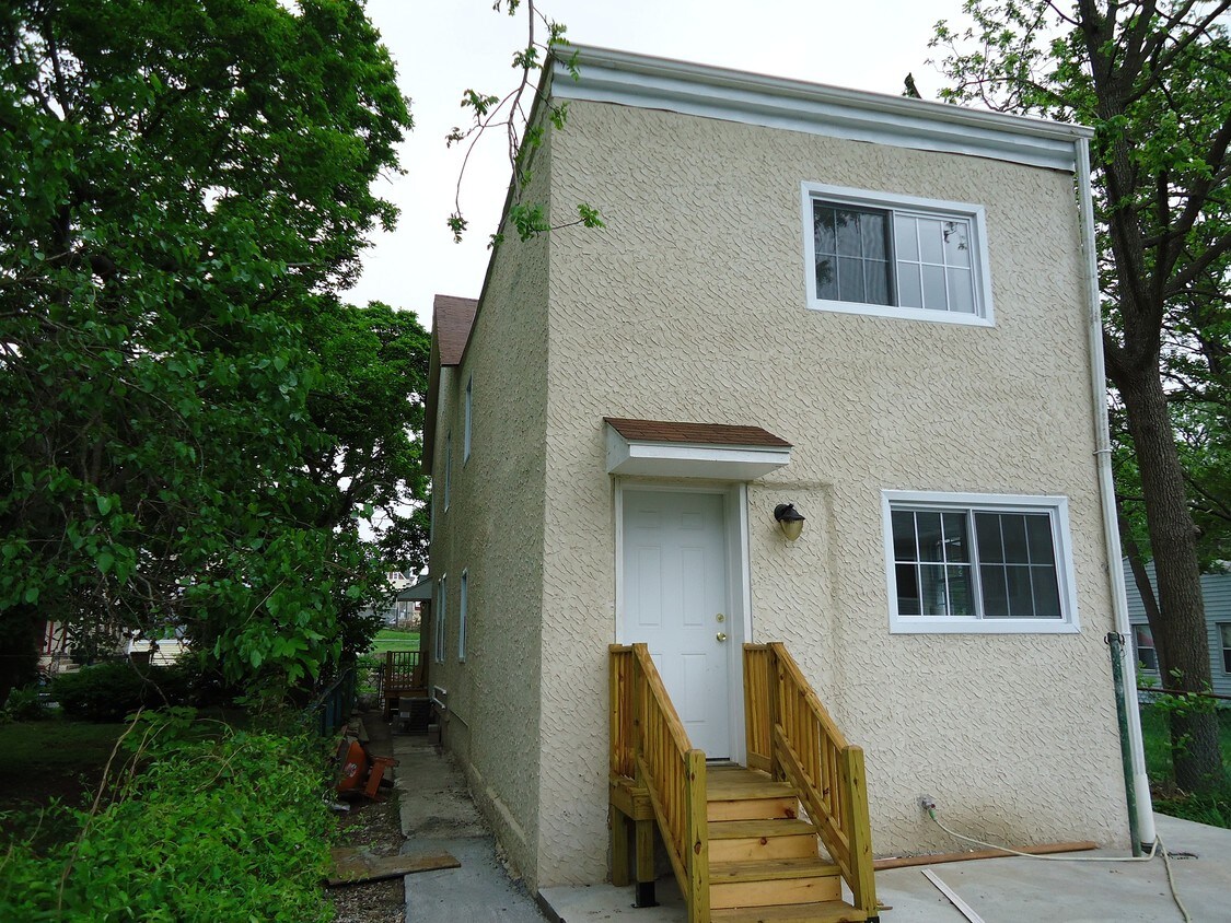Primary Photo - 8029 Erdrick St