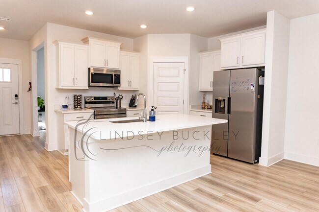 Foto del edificio - 114 Blooming Cv