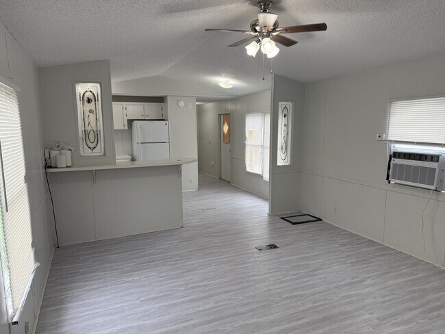 Foto del edificio - 2704 Valley Rd
