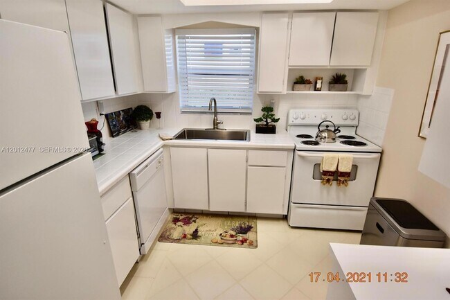 Foto del edificio - 2515 Emory Dr W