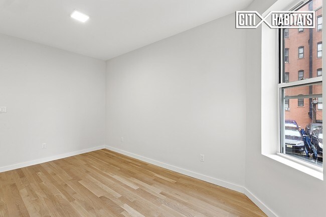 Building Photo - 1557 Lexington Ave