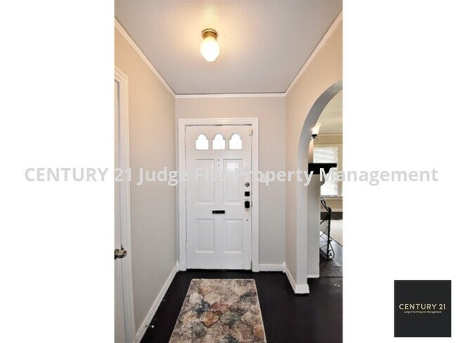 Building Photo - 1119 W Avenue A
