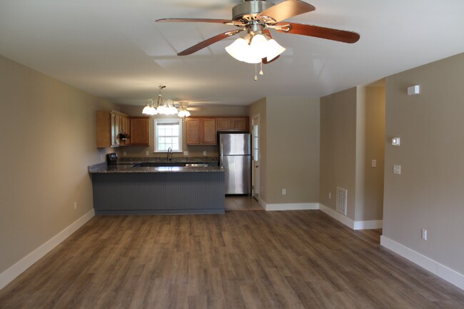 Foto del edificio - 505 Clear Creek Rd