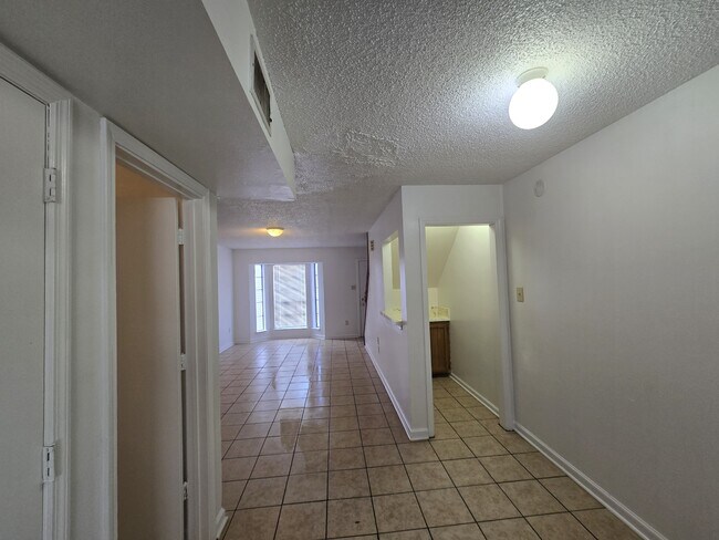 Foto del edificio - 116 Oak Ridge Ave