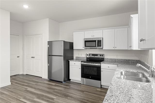 Building Photo - 5919 Sahara Dr