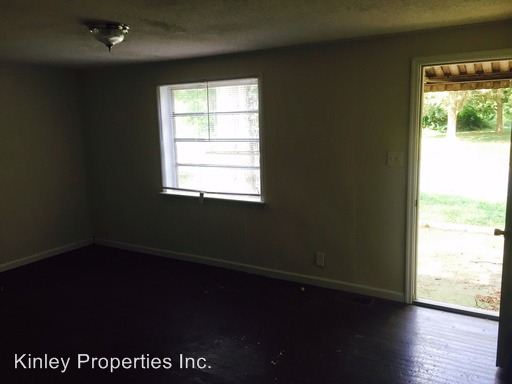 Building Photo - 2630 Capitol Dr