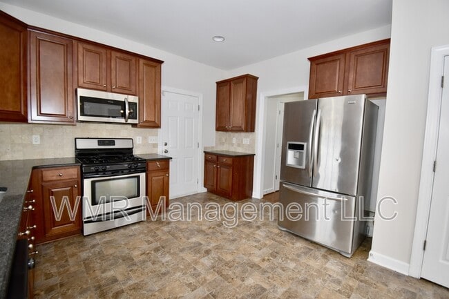 Foto del edificio - 517 Dock Side Ln NW