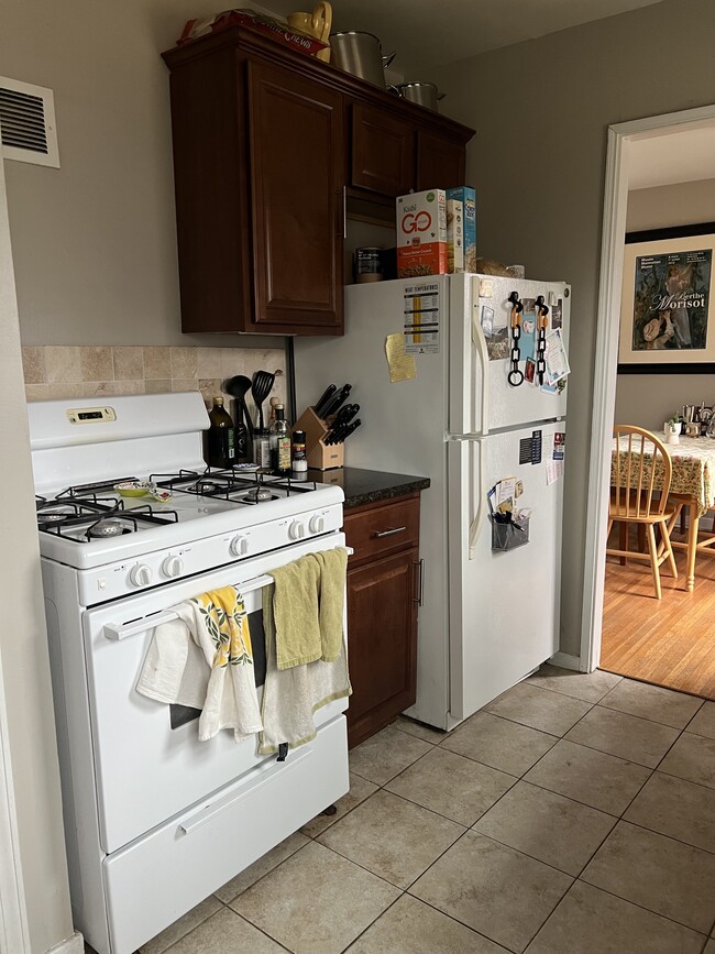 Building Photo - 131 Edgemont Rd