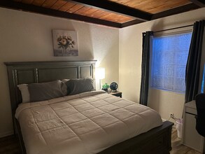 Building Photo - 434 Riverdale Dr