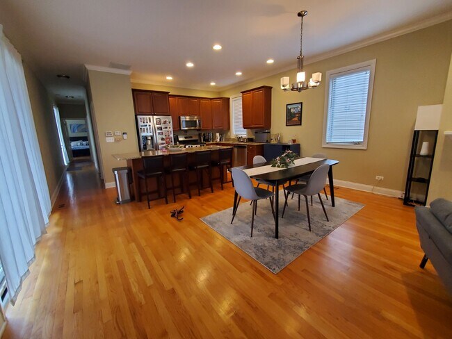 Comedor/Cocina - 2531 W Moffat St