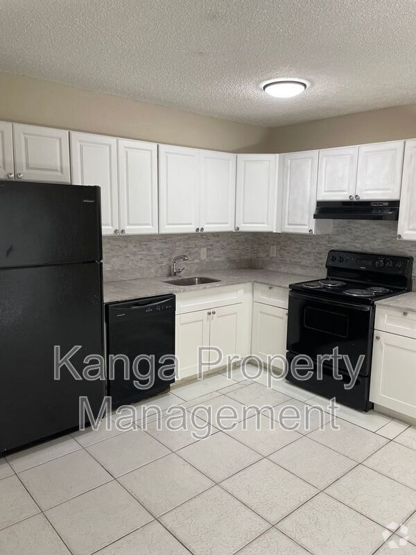 Building Photo - 3529 Coral Springs Dr