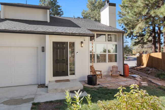 Building Photo - 3373 E Ascona Way