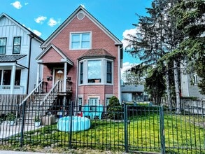 Building Photo - 5328 W Leland Ave