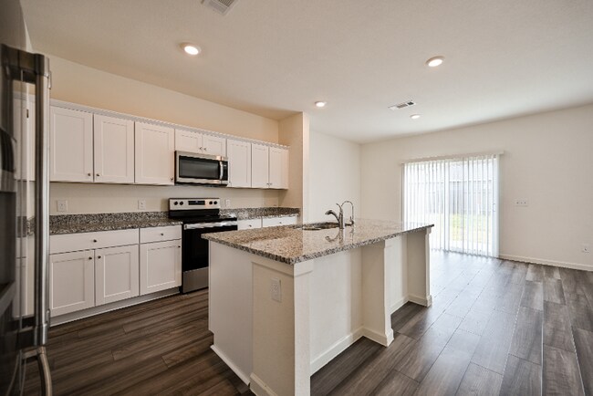 Foto del edificio - 13530 Kinsman Road