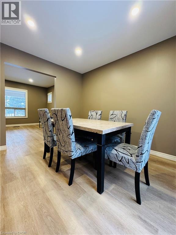 Photo du bâtiment - 4935 Willmott St