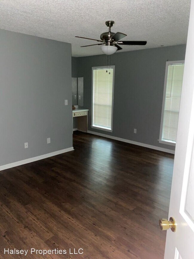 Building Photo - 322 Sagewood Dr