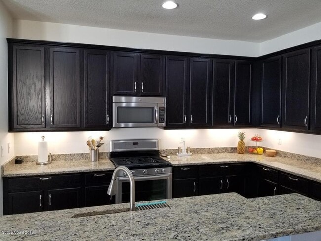 Building Photo - 3167 Constellation Dr