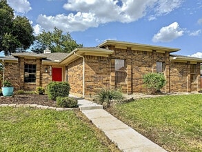Building Photo - 1717 Sterling Ln