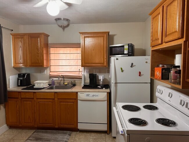 Foto del edificio - 512 Ryan St