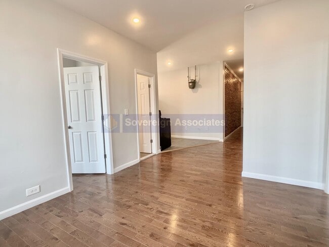 Building Photo - 540 W 158th St