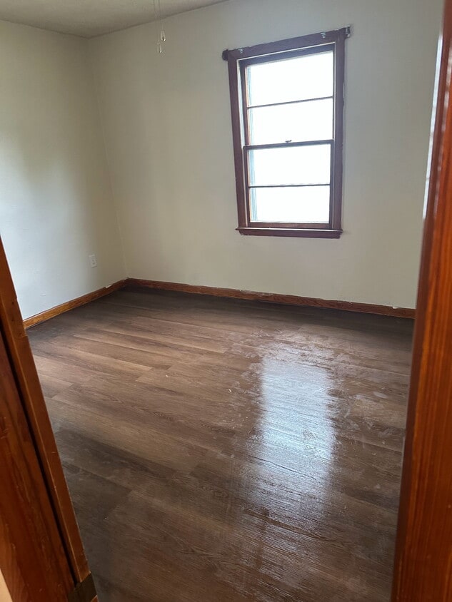 Building Photo - 307 N Missouri St