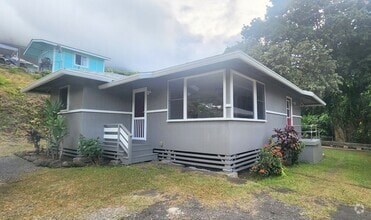 Building Photo - 41-978B Waikupanaha St