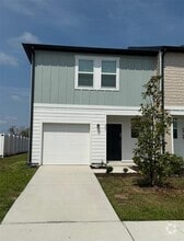 Building Photo - 205 Mandovi St
