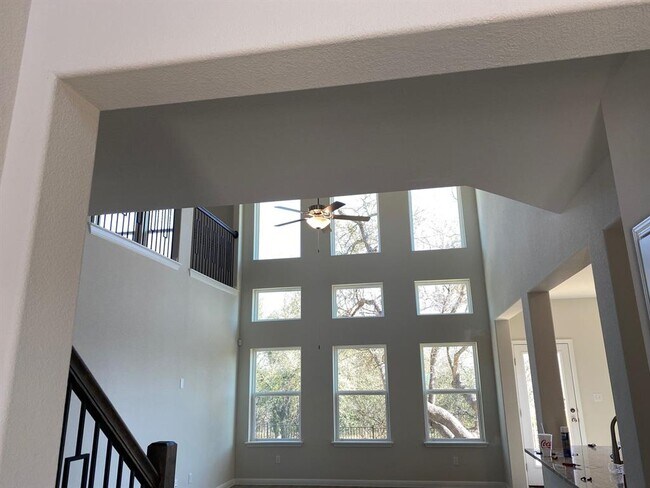 Foto del edificio - 370 Bright Star Ln