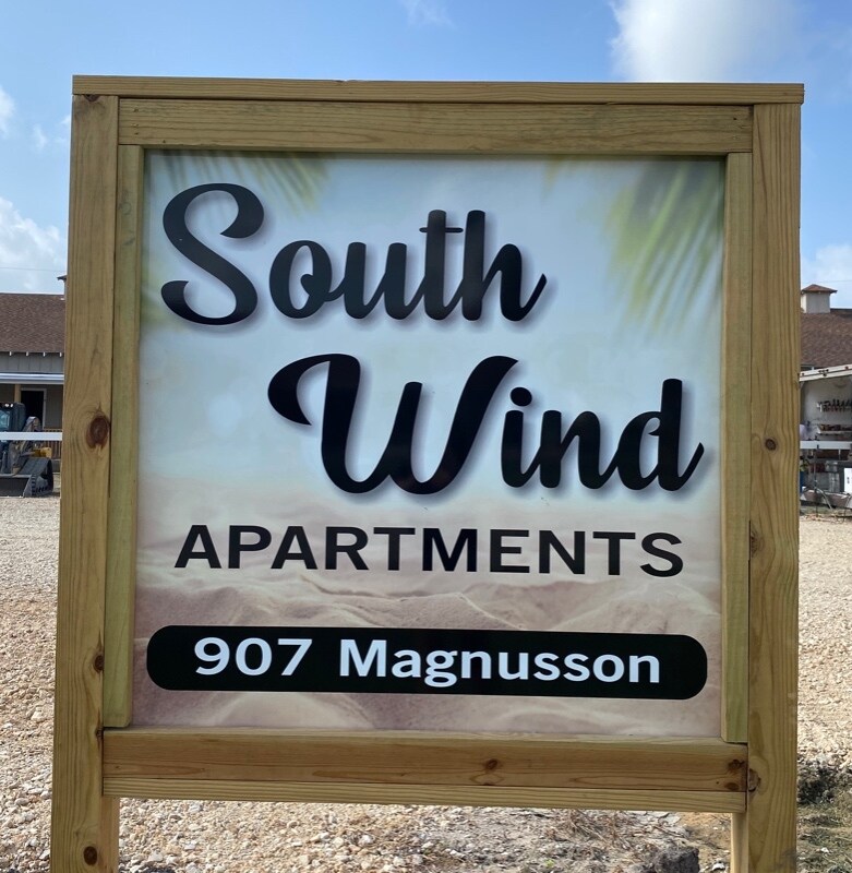 Foto principal - 907 Magnusson Ave