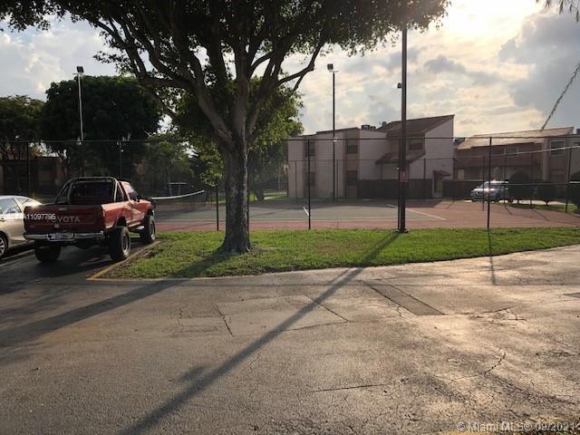 Primary Photo - 425 W Park Dr