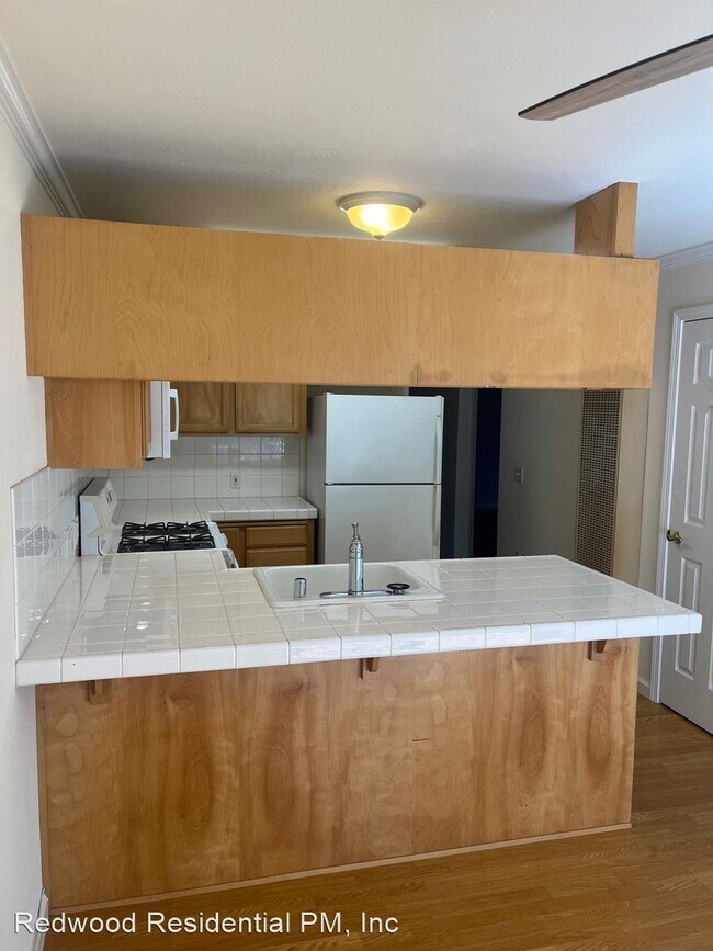 Foto del edificio - 2 br, 1 bath House - 1501 La Esplanada #311