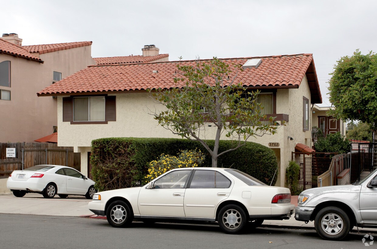 Foto del edificio - 3762 Arnold Ave