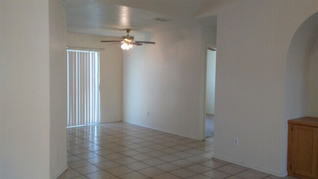 Building Photo - 224 Vista Hermosa