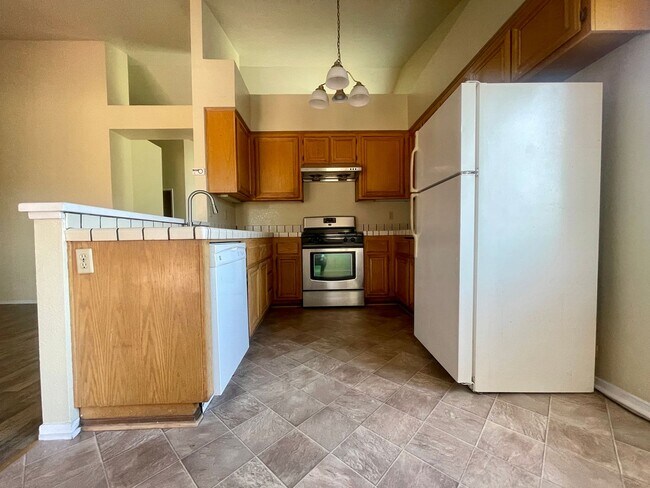 Foto del edificio - PRICE DROPPED !!!! Turn Key 3bed/2bath Hom...