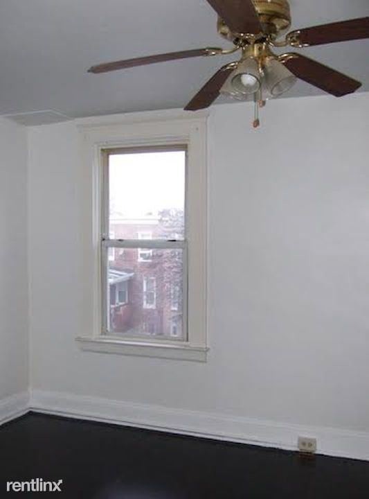 Building Photo - 3 br, 1 bath House - 3417 Elmley Ave